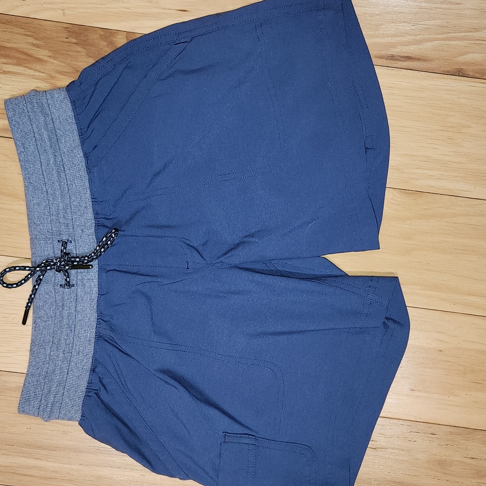 Columbia ‘Gavin Ridge’ Pull On Cargo Shorts, Size Small